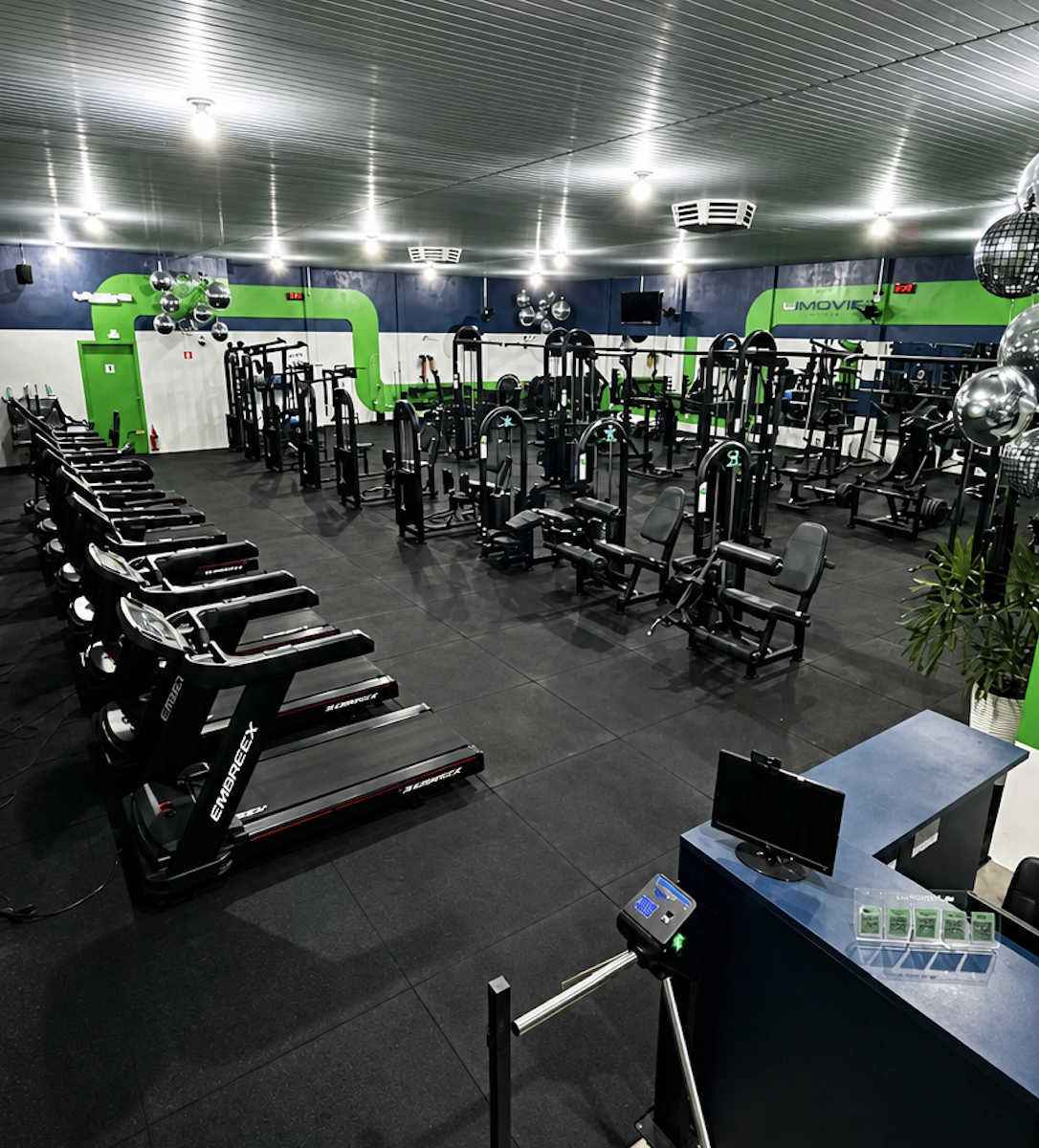 Máquina Shaper instalada em academia real entregue pela empresa